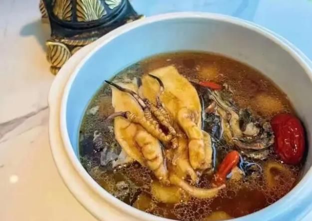 冬蟲夏草和哪些食材可以一起煲湯？