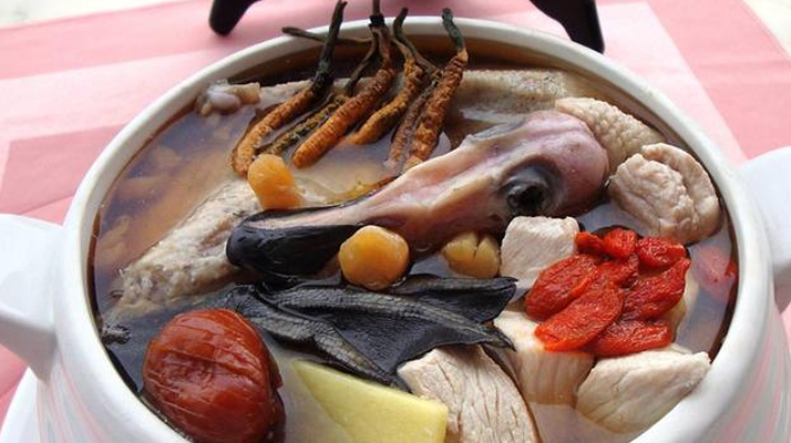 冬蟲(chóng)夏草配什么煲湯好？營(yíng)養(yǎng)美味的搭配指南