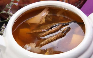 東強堂蟲草清燉團魚：秋冬滋補硬菜，一口鮮醇養(yǎng)身心